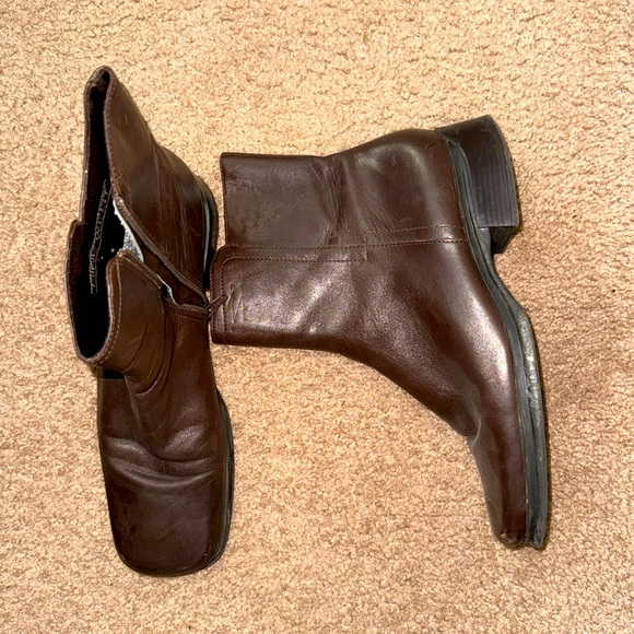 (Used) Nine West zip Boots - Size 10 Women - Picture 1 of 3